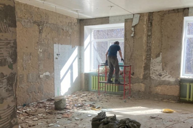 Фото: Оперблок Череповецкого роддома обновят к концу лета: ремонт в разгаре