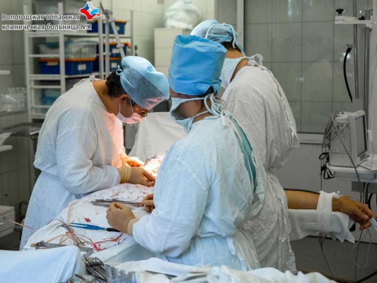 Фото: В Вологодской области хирурги вернули пациенту голос и свободное дыхание
