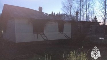 Фото: Трагедия в Шуйском: ночной пожар унес жизнь пенсионерки