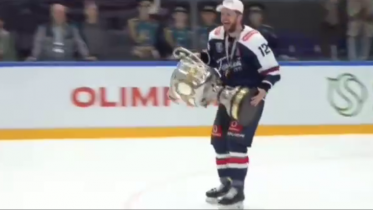 Фото: Выпускники череповецкой хоккейной школы стали чемпионами России