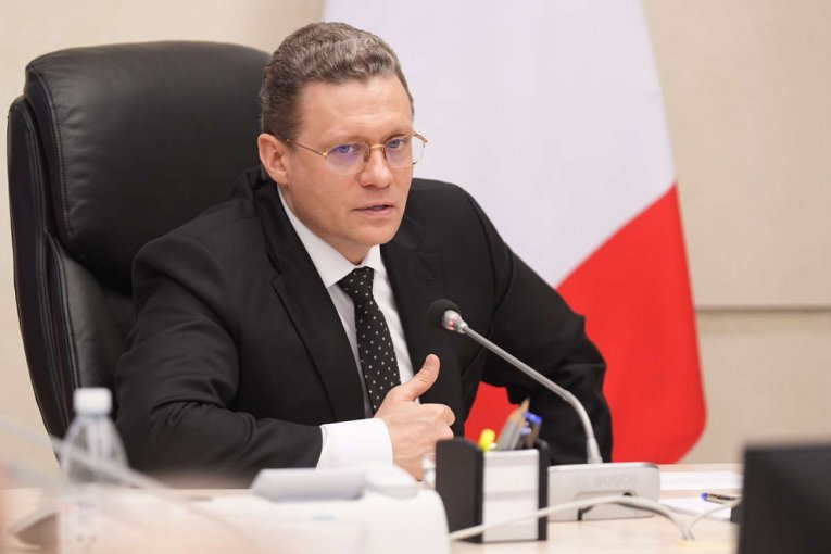 Фото: Георгий Филимонов поставил задачу ликвидировать дефицит узких специалистов в здравоохранении Вологодчины