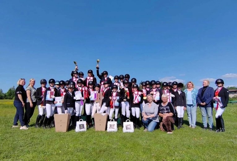 Фото: В Череповце прошли чемпионат и первенство Вологодской области по конному спорту