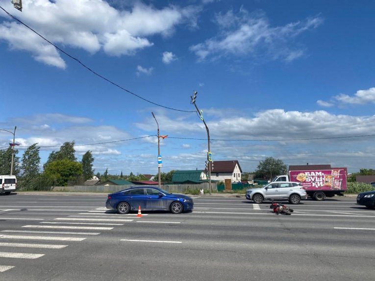 Фото: В Череповце женщина-водитель сбила мужчину на электровелосипеде