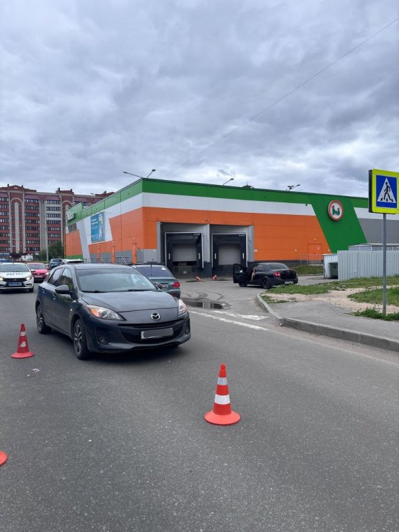 Фото: В Череповце иномарка сбила подростка