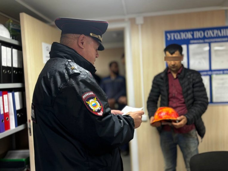 Фото: На череповецкой стройке выявлены нарушения миграционного законодательства