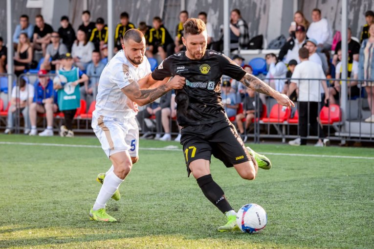 Фото: "Череповец" готовится к товарищескому матчу с тверским соперником