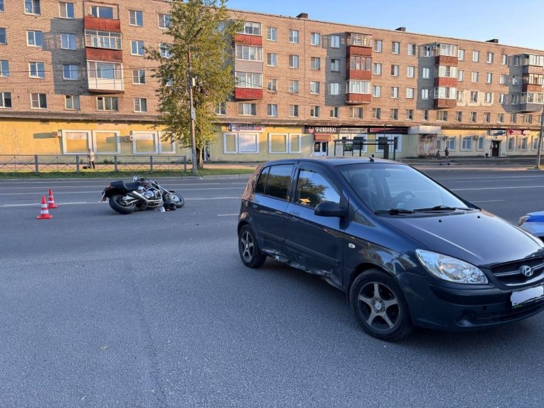 Фото: В Череповце мотоциклист пострадал в результате ДТП