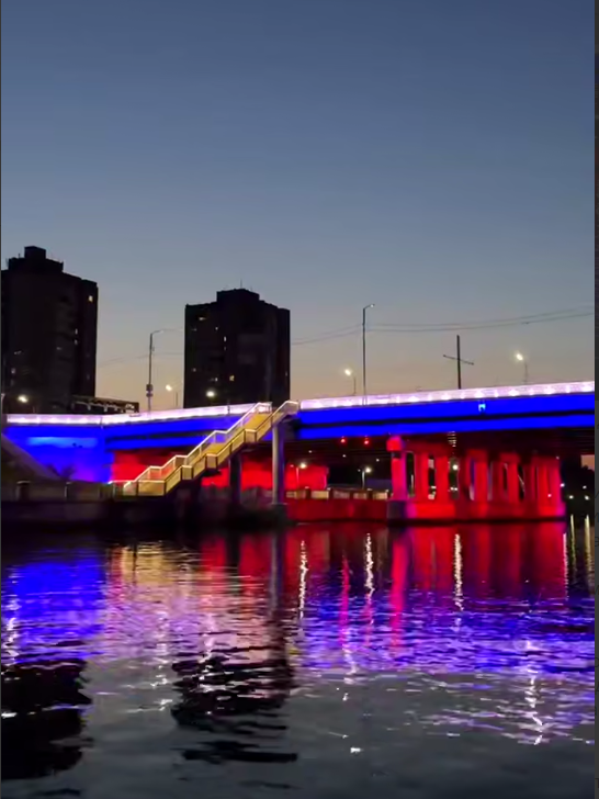 Фото: Ягорбский мост в Череповце засиял новой подсветкой