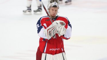 Фото: "Северсталь" прощается со своим голкипером