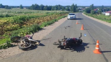 Фото: В Череповецком округе два подростка пострадали в ДТП на мототехнике