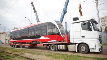 Фото: В Череповец поступили новые трамваи "Львёнок"