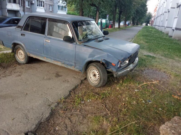 Фото: Череповчанин устроил ДТП и пытался сжечь угнанный автомобиль