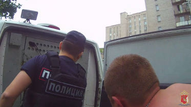 Фото: В Череповце голый дебошир ворвался в ателье
