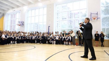 Фото: Георгий Филимонов посетил родную школу в Череповце