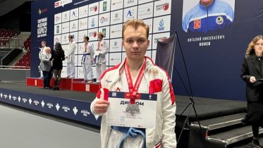 Фото: Череповчанин Данил Мельников завоевал серебро на международном турнире по каратэ в Санкт-Петербурге