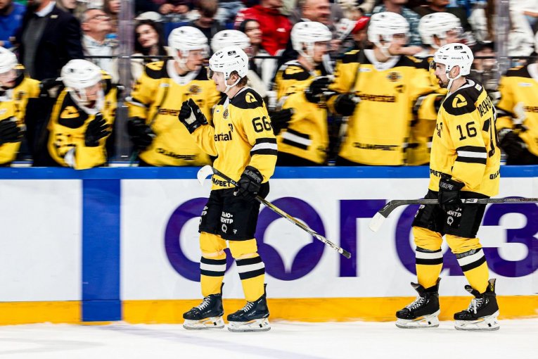 Фото: «Северсталь» вновь уступила ЦСКА в напряженном матче