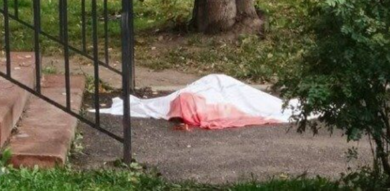 Фото: В Череповце женщина погибла при падении из окна многоэтажки