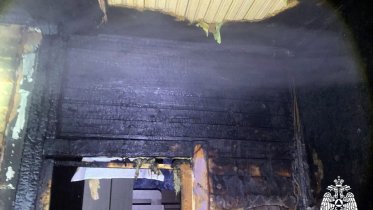 Фото: В поселке Суда произошел пожар в многоквартирном доме