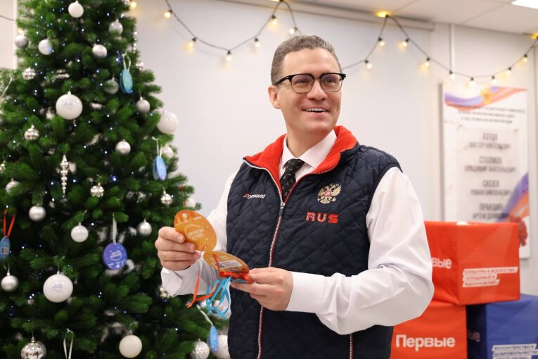 Фото: «Ёлка желаний»: Георгий Филимонов поможет осуществить мечты пятерых ребят