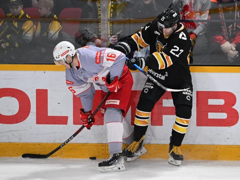 Фото: Крупное поражение дома: «Северсталь» уступила московскому «Спартаку» со счётом 1:5