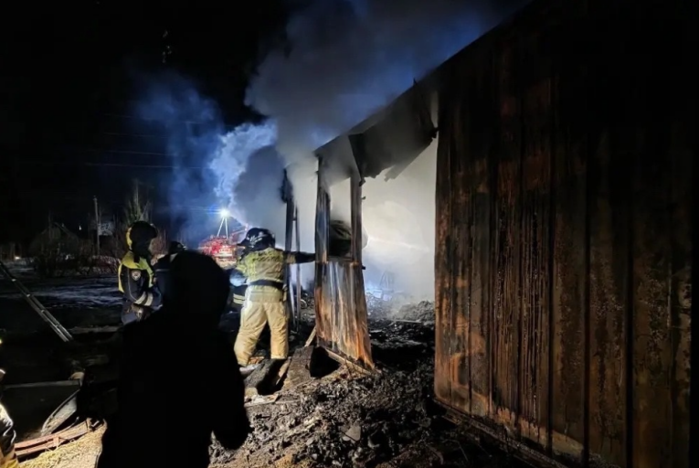Фото: В Шекснинском округе при пожаре погиб мужчина