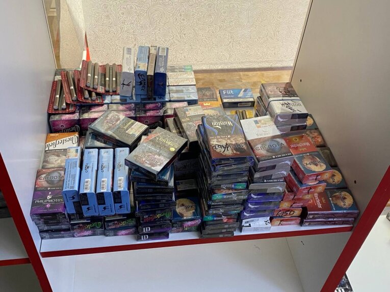 Фото: В Череповце четверых мужчин будут судить за продажу контрафактных сигарет