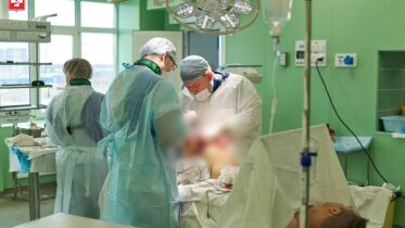 Фото: Хирурги из Череповца заменили коленный сустав участнику СВО после минно взрывного ранения: боец планирует вернуться в строй