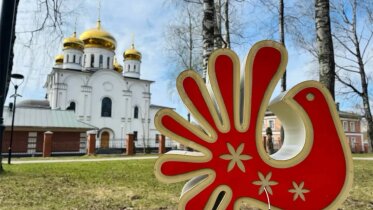 Фото: «Птичка счастья» и ангел: в Макаринской роще появились новые арт-объекты