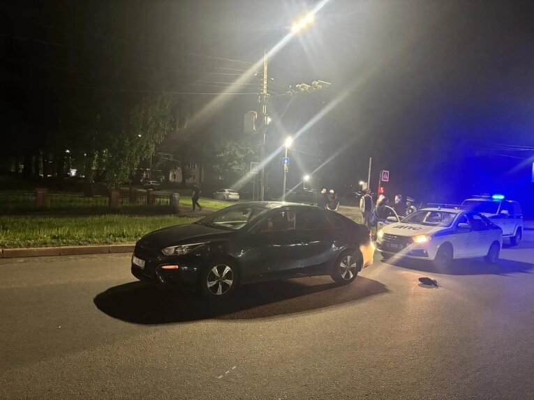 Фото: В Череповце на Проспекте Победы автомобиль насмерть сбил пешехода