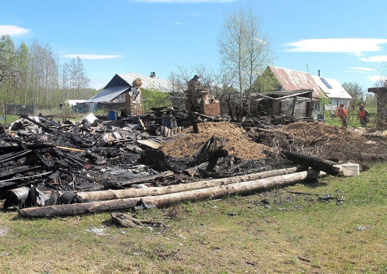 Фото: Череповчанка подожгла дачу сожителя из-за ссоры и легла спать в сарае