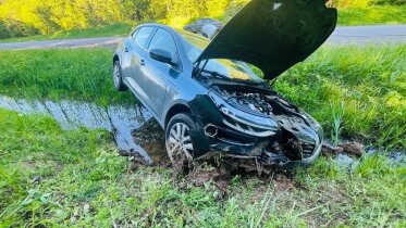 Фото: ДТП с участием подростка: мопед столкнулся с кроссовером в Череповецком округе