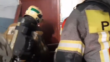 Фото: Семь человек спасли огнеборцы на пожаре в Череповце