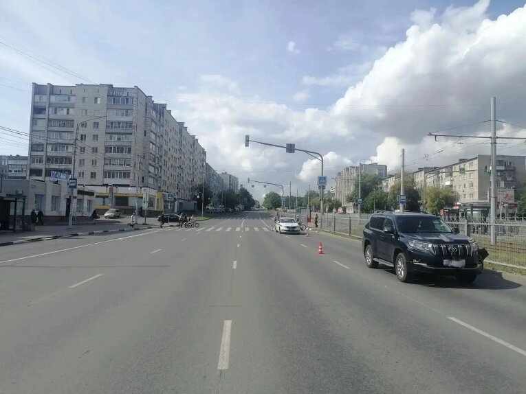 Фото: В Череповце на Проспекте Победы в ДТП погиб пешеход