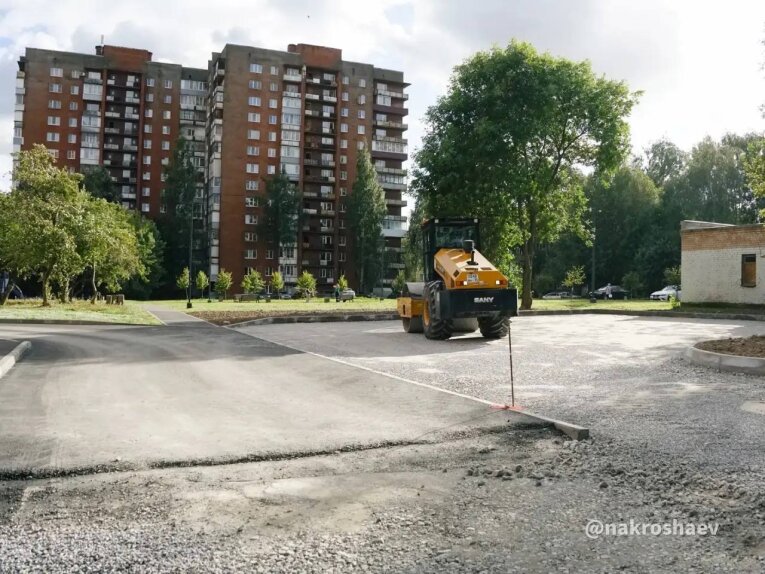 Фото: В Череповце приводят в порядок подъездные пути к образовательным учреждениям