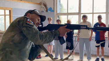 Фото: В Череповце провели тактическую тренировку для участников сборов «Неделя в армии» и «Шаг вперёд»