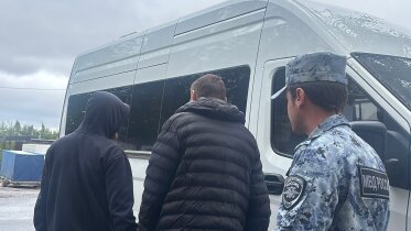 Фото: Двое иностранцев в Череповце нарушили правила пребывания и будут выдворены из России 