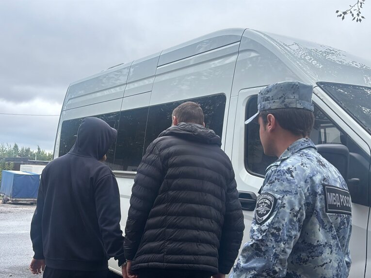 Фото: Двое иностранцев в Череповце нарушили правила пребывания и будут выдворены из России 