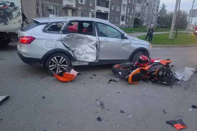 Фото:  В Череповце скончался мотоциклист, пострадавший в ДТП на Маяковского