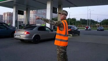 Фото: Волонтёры на АЗС и контроль ситуации: Андрей Накрошаев — о топливе в Череповце