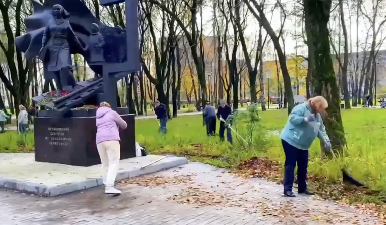 Фото: В Череповце прошли 153 субботника: город готовится к зиме 